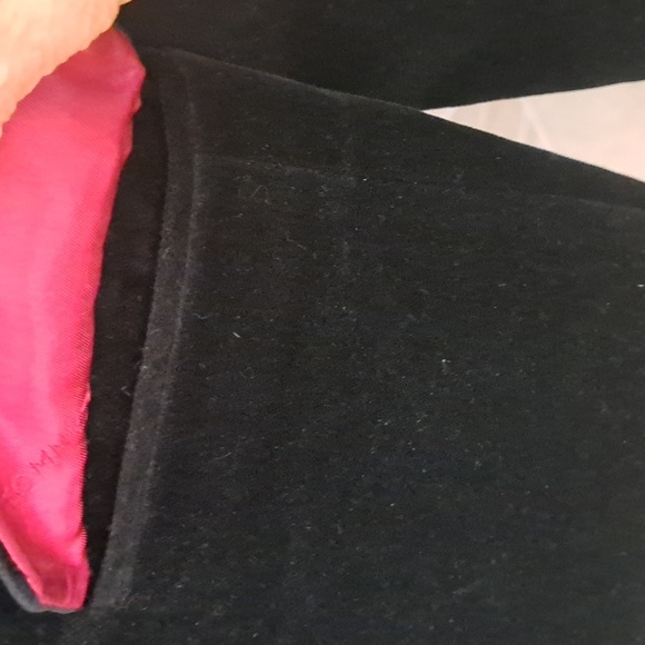 Tommy Hilfiger  Vintage Black Velvet Blazer sz4 lined in red very nice condition - Picture 4 of 8
